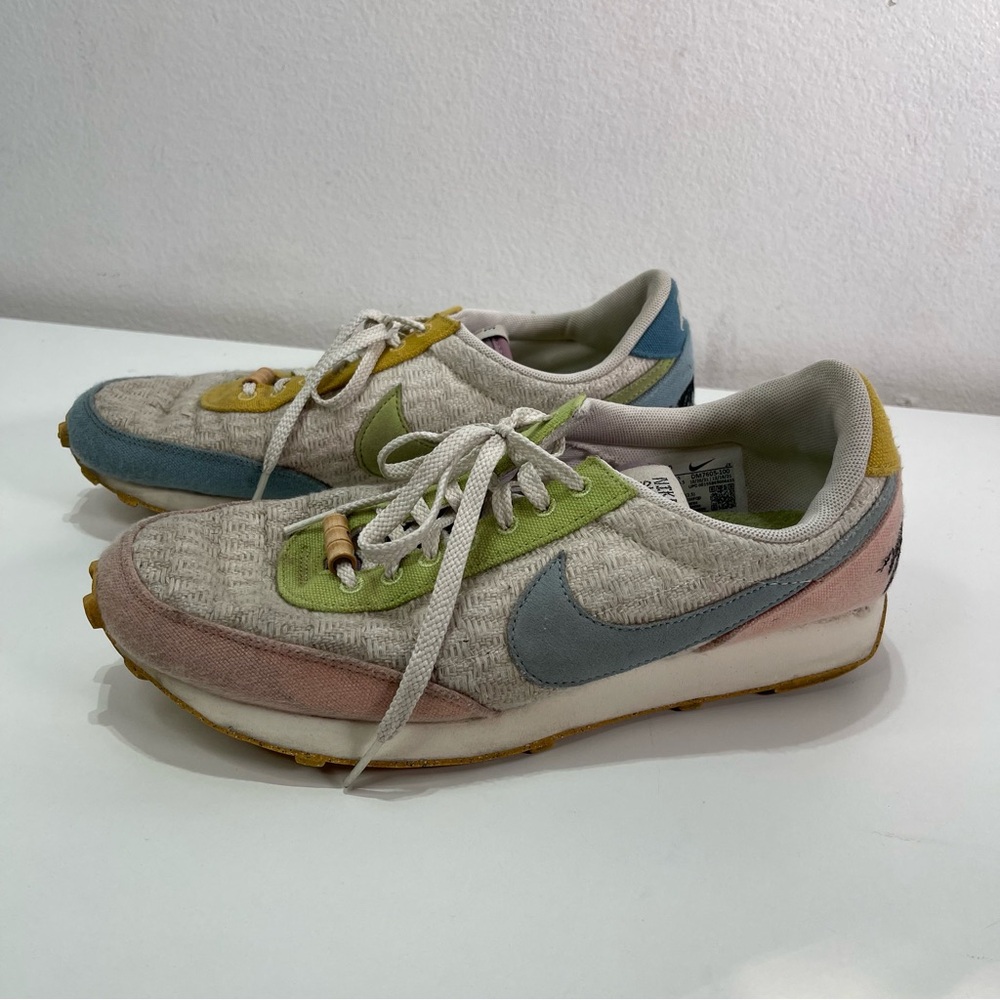Nike Women's Multicolor Pastel Retro Sneakers